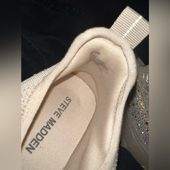 Steve Madden JMaxima Sneaker - Kids' Color Beige Girls Youth Size 2 - Picture 9 of 10